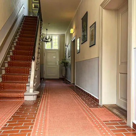 Apartmenthaus Gutenberg 78 Апарт-отель Потсдам